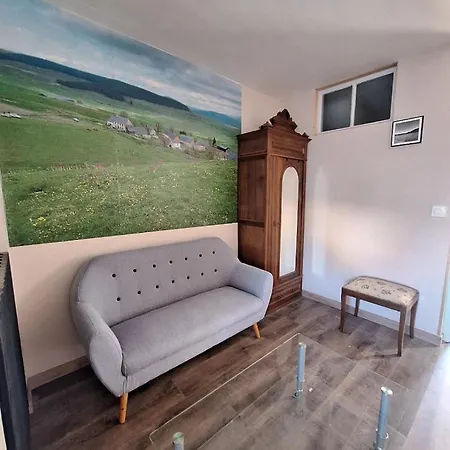 Holiday home Chez Alice Et Marcel Saint-Georges-de-Mons